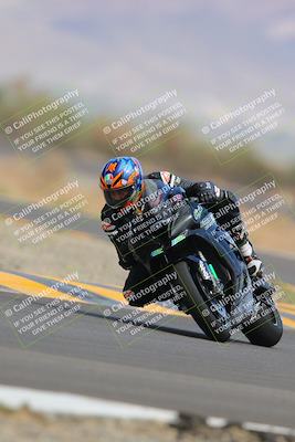 media/Sep-11-2022-SoCal Trackdays (Sun) [[81b7e951af]]/Turn 14 (1130am)/